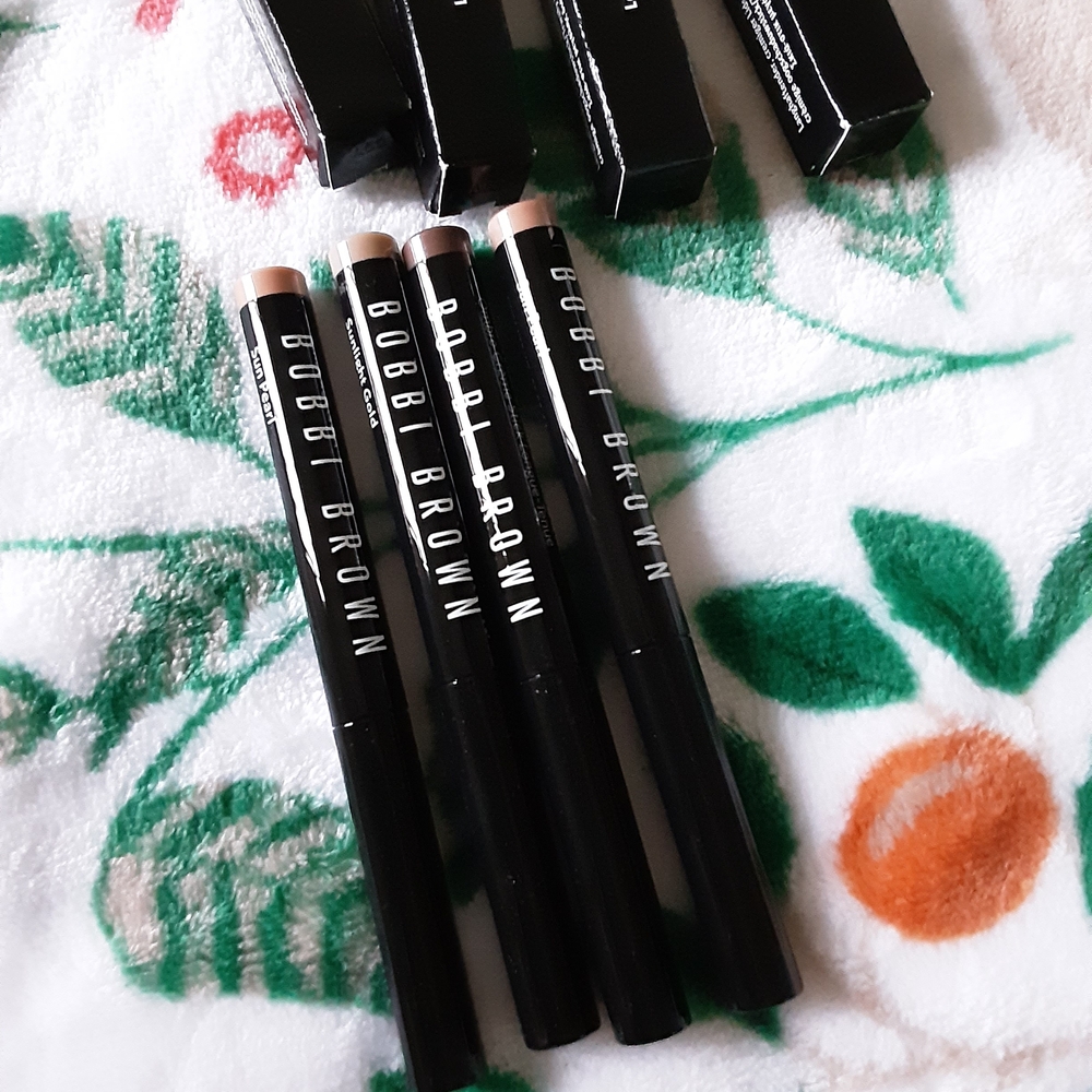 Bobbi Brown Eyeshadow Stick Set With Makeup Pouch - Picture 5 of 9